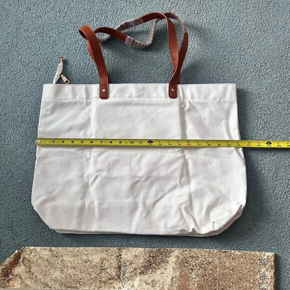 Bridal Shower Gift Ideas: Mrs Tote Bag with Purse and a Sash - Picture 3 of 8
